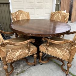 Dining Table With Four Chairs 