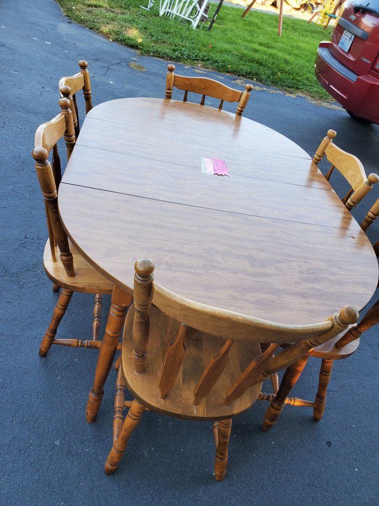 Dinning Table + 6 chairs