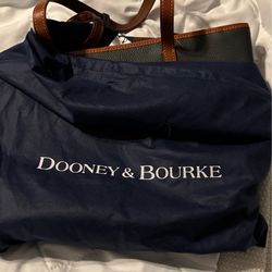 BNWT- Dooney Bourke handbag