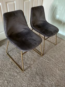 Dining room chairs (set of 4)