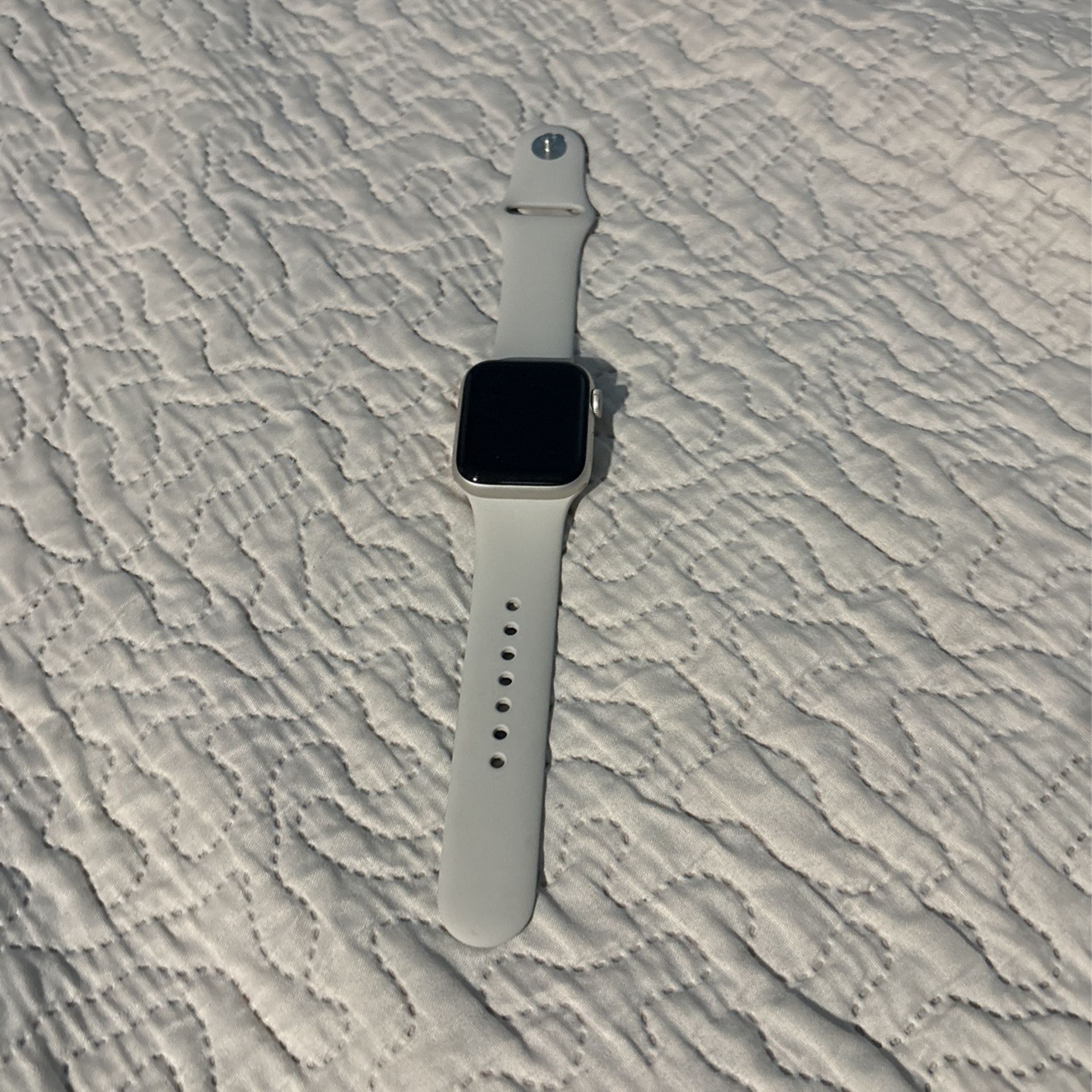 Apple Watch Brand New Worn 2 Time Just Need A Charger