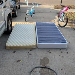 Free Twin Size metal Box Spring And Mattress Topper