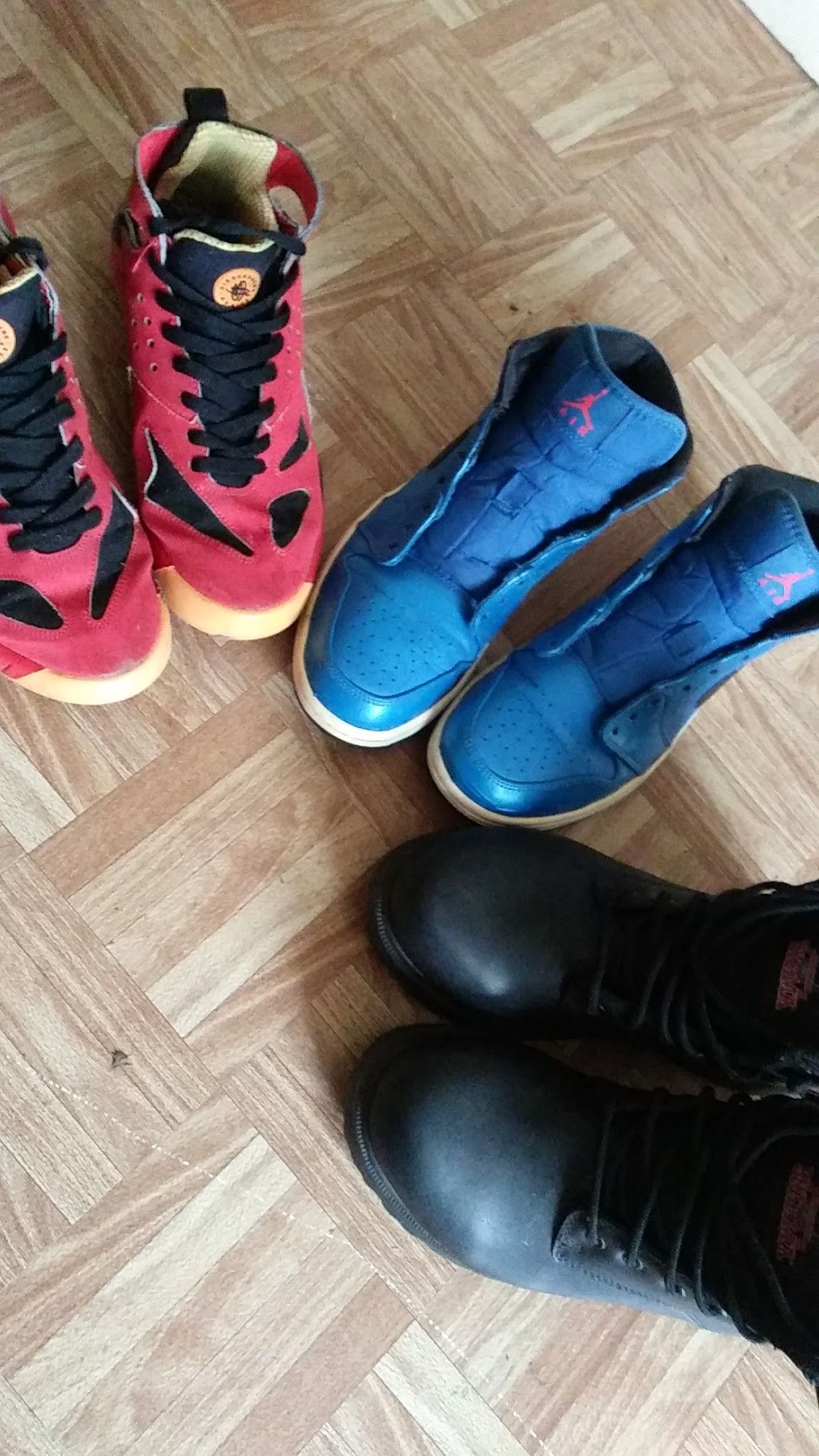 Red/black/yellow--**AirHuarache**=50$ Blue/Black/Orange --**Nike(Air Jordans)**=35$ **Brahma high top work boots**-20$