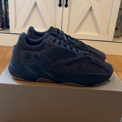 Yeezy Boost 700 ‘Utility Black’