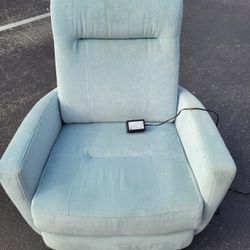 LIFT CHAIR😃❤️🎁NEW ITEM! Don't Wait🏃🏽Super Comfy🥰50% OFF💯OBO NOW!