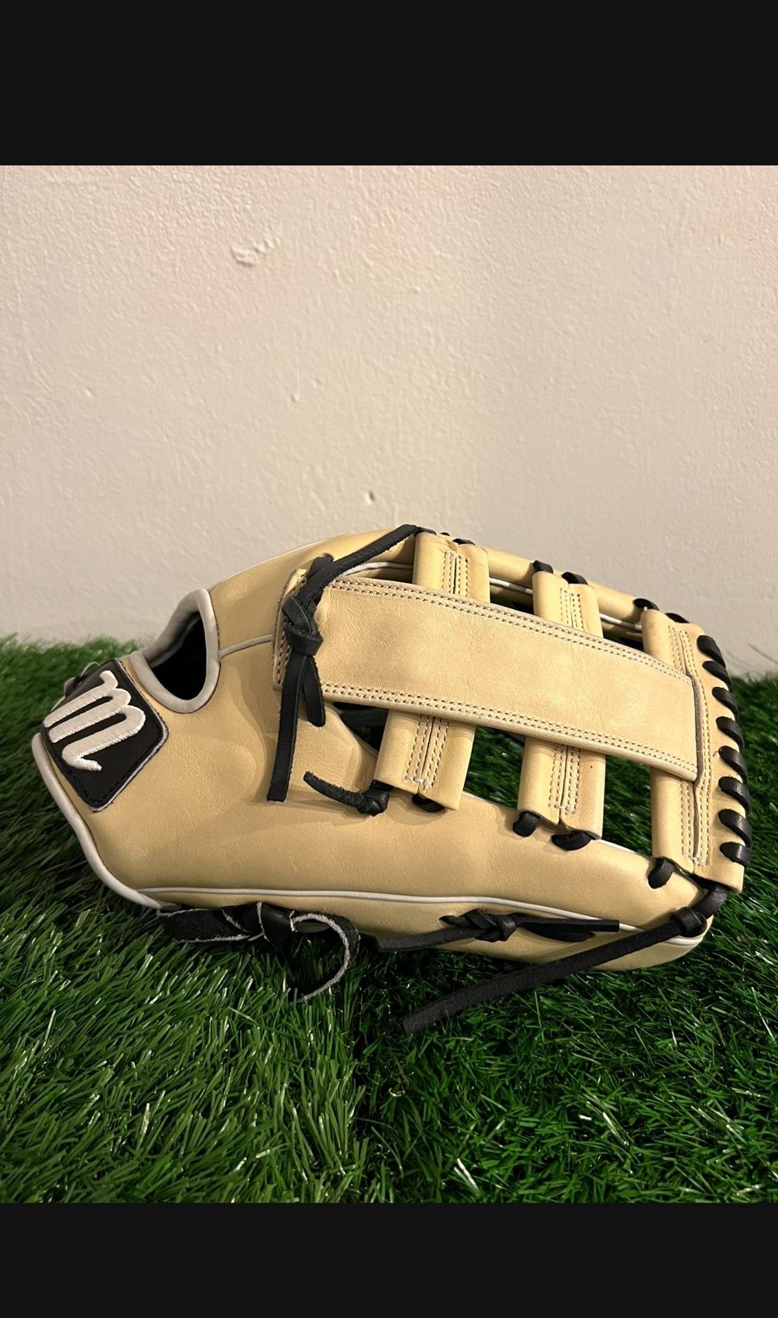 Marucci Magnolia Series Fastpitch Softball Glove