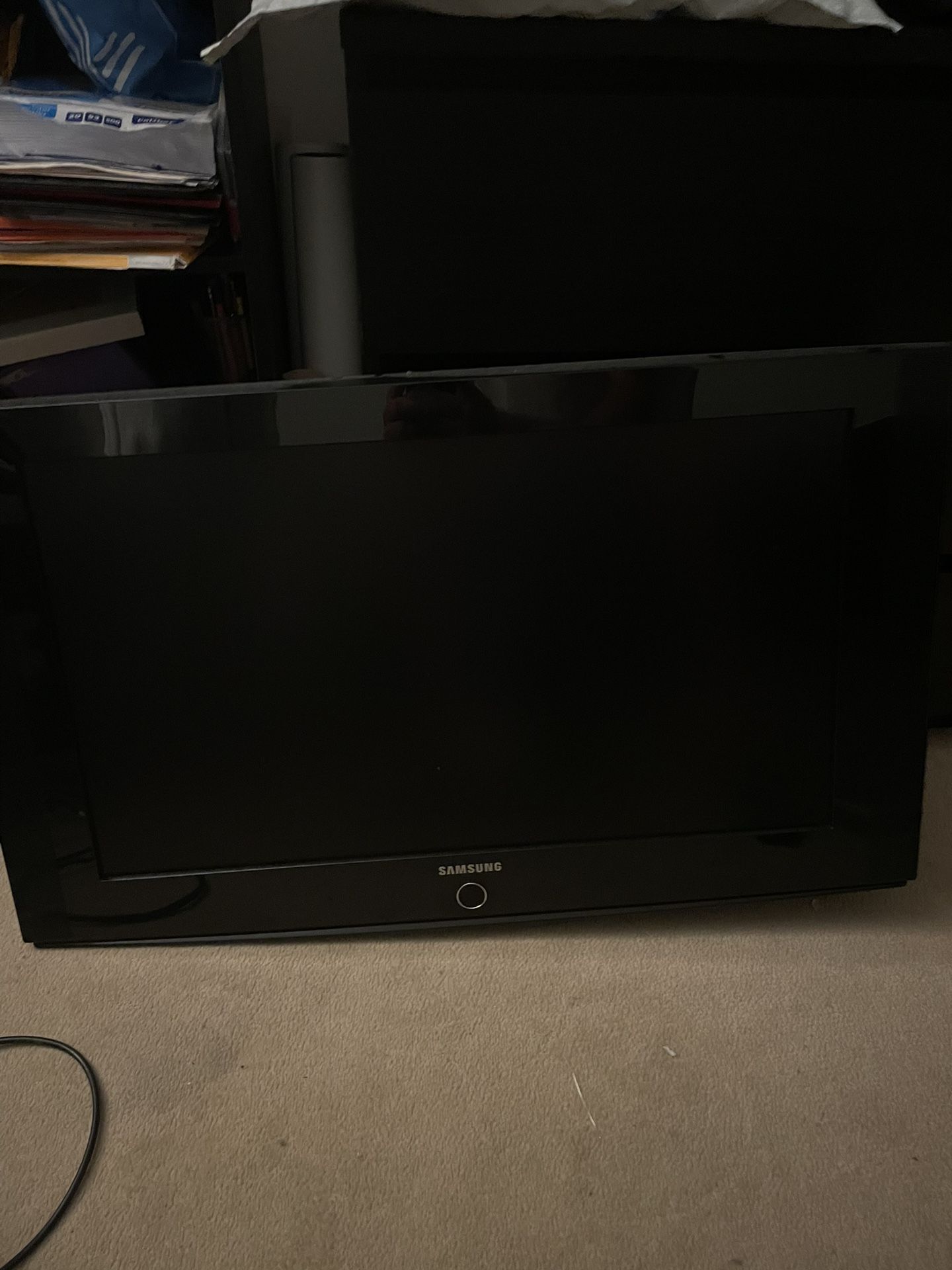 Samsung Flat 32” TV