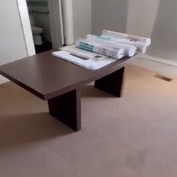 Desk / Table 