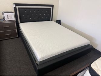 Queen bed and mattress
