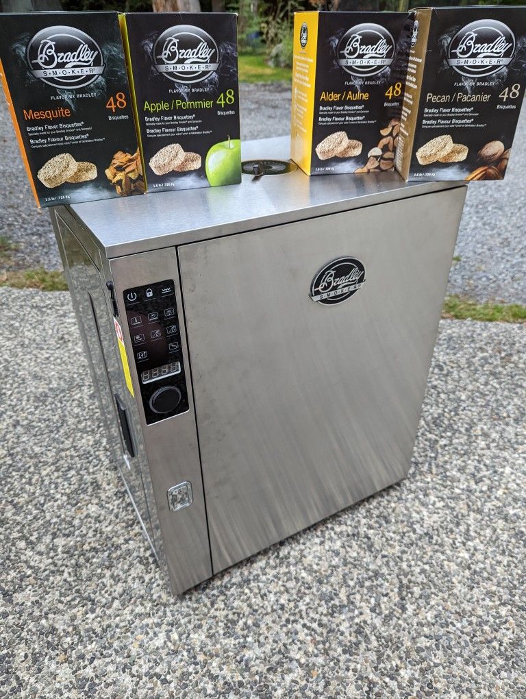 Bradley Smoker Professional P10, 4 Rack, 1000W Electric Smoker, 76L, Stainless steel