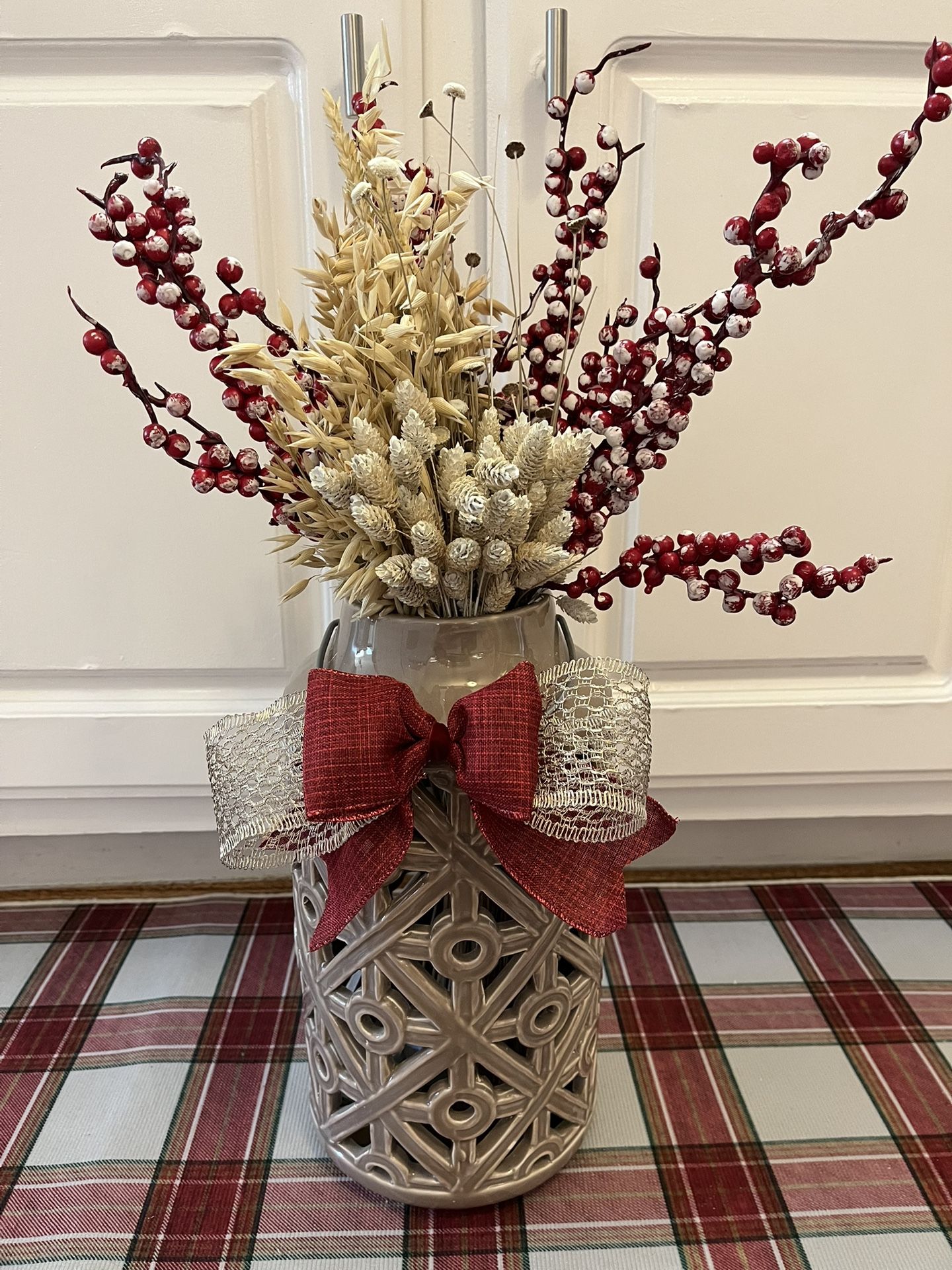 Christmas Decorative vases