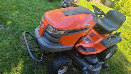 Big Husqvarna 25 HORSEPOWER Only 99 Hours