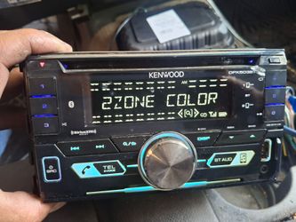 STEREO KENWOOD CD AUX USB BLUETOOTH CAMBIA DE DIFERENTES COLORES GOOD CONDICIÓN ABLO ESPAÑOL