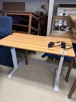 Electric Height Adjustable Standing Desk