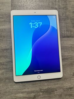 Apple iPad 7th Generation 128GB ***Great condition***