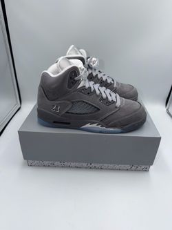 Air Jordan 5 “Wolf Grey” – Shoe Size 4Y