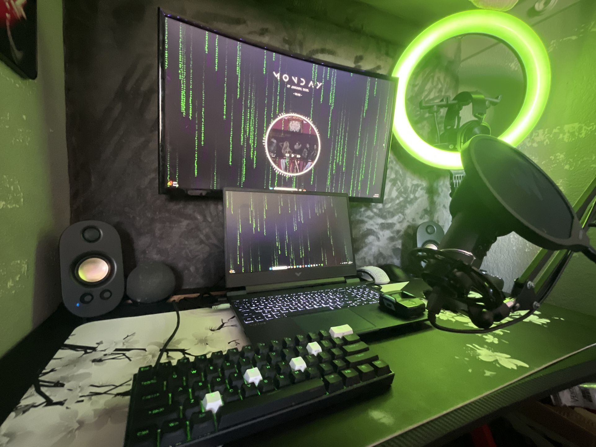 GAMING LAPTOP