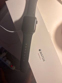 Apple Watch Series 3 – 38mm GPS + Cellular
