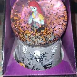 Nightmare Before Christmas Musical Snowmotion Waterglobe
