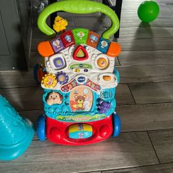 VTech Stroll and Discover Activity Walker