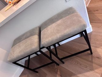 Set of 2 Upholstered Stools with Metal Base