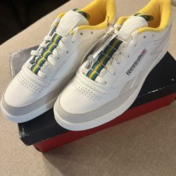 Men’s New Rebook Club Revenge Vintage Size 10