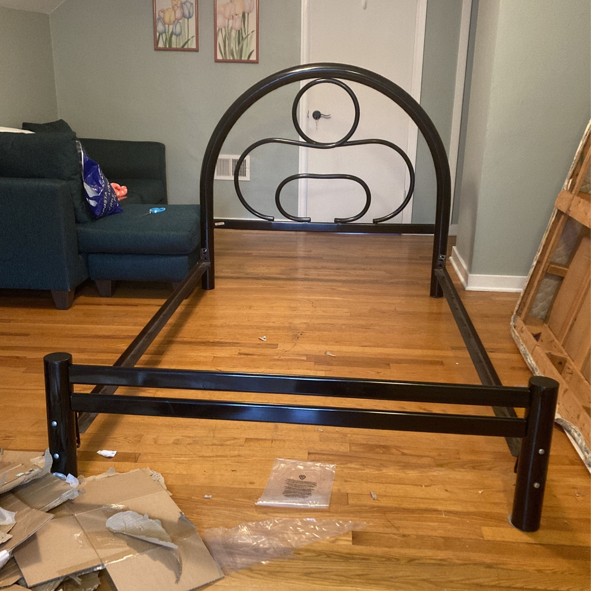 Full Size Bed (Frame) 