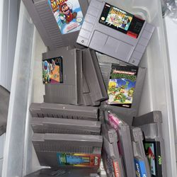 Vintage Lot Of Super Nintendo And NES games 