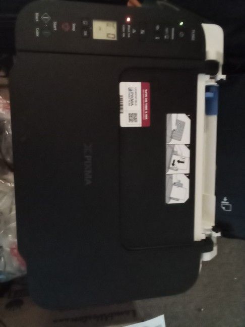 Wi-Fi Capable Canon PIXMA TS3522 Printer-Scanner