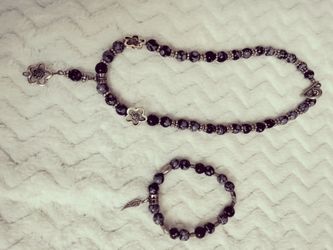 Necklace and bracelet set