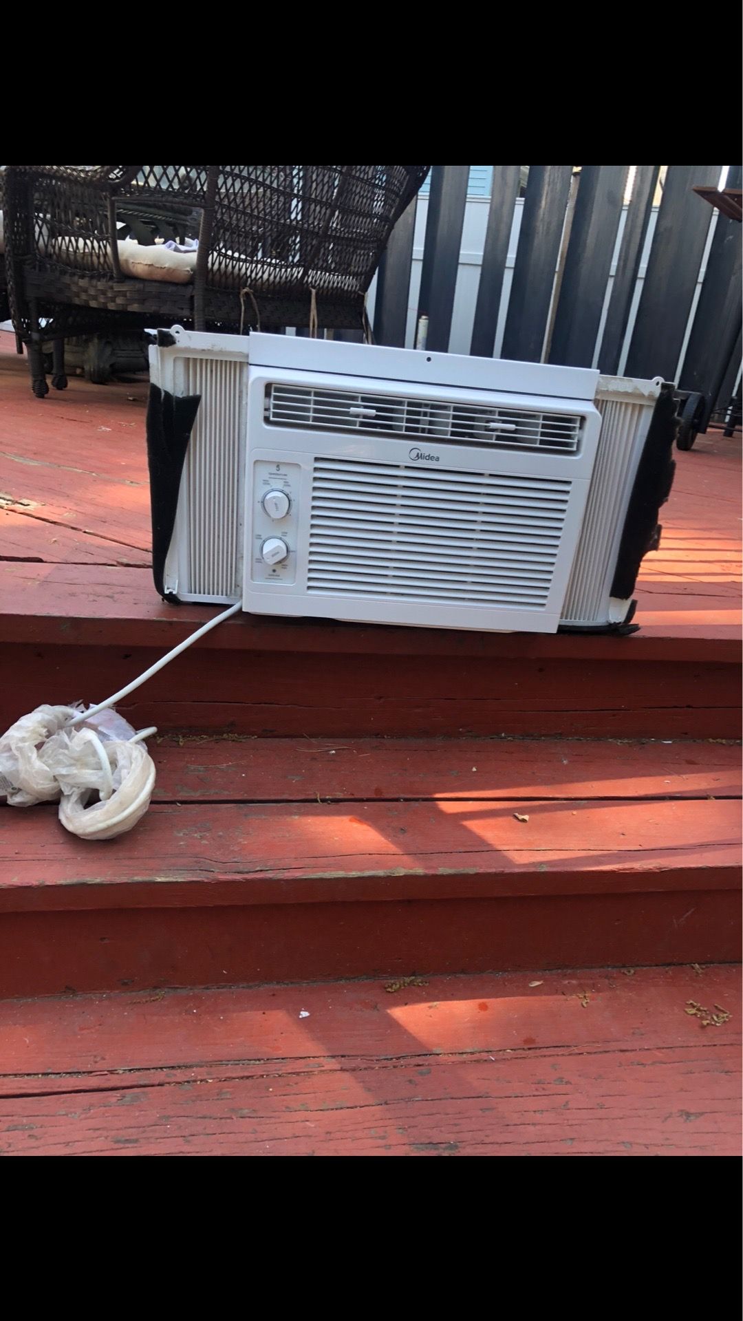 Air conditioner 5,000 BTU