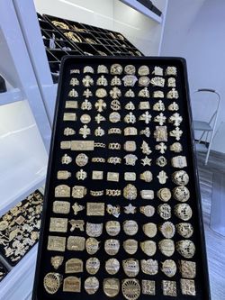 ✨ 10KT Cool Gold Rings ✨