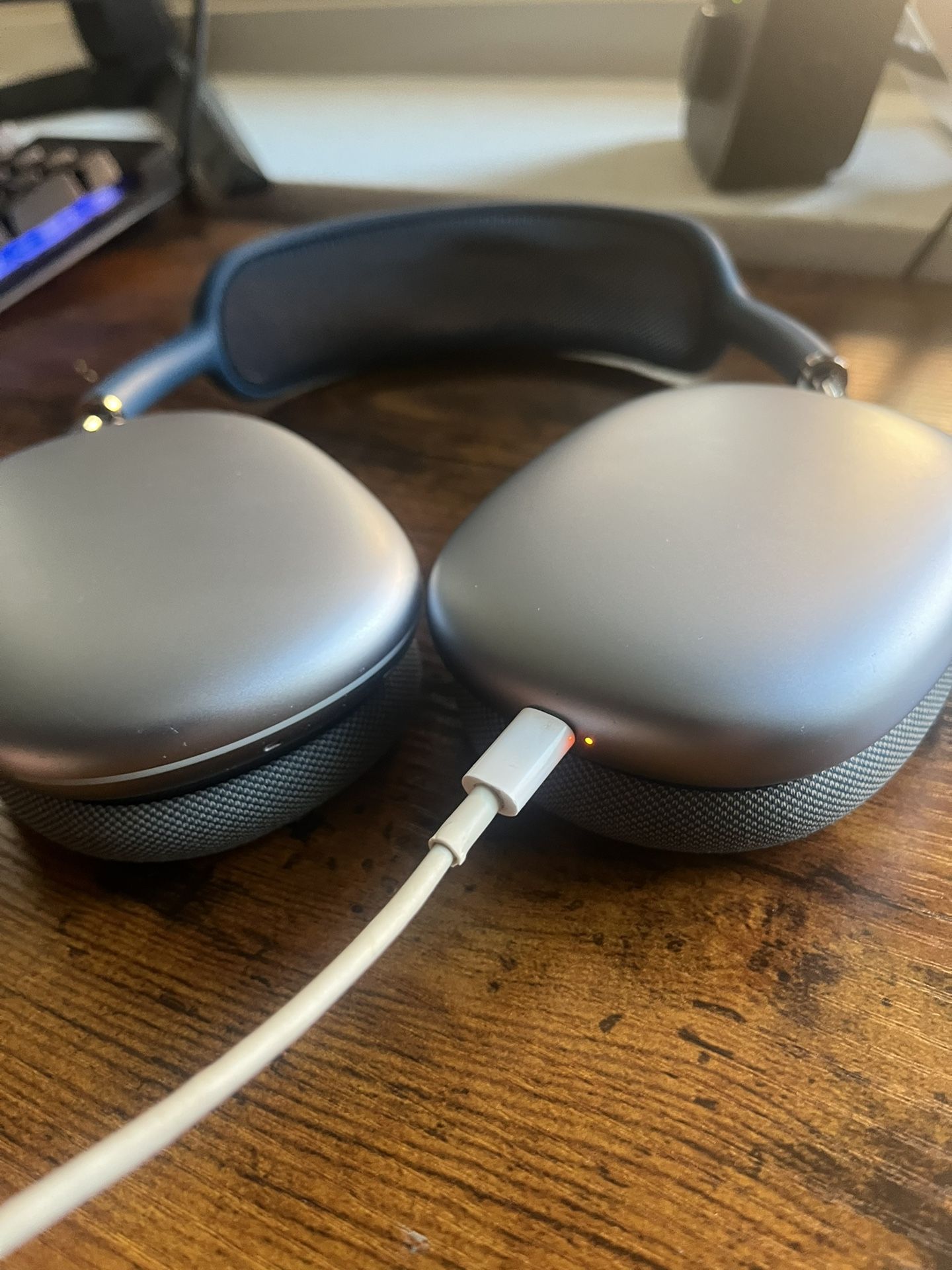 Apple AirPods Max Blue - Blue (lightly used)