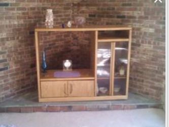 Entertainment center