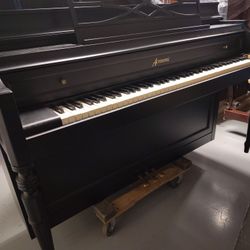 $1500 (Neg.) Upright Baldwin Piano