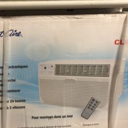 Brand new 8000 BTU wall air condition