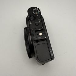 Sony DSC-RX100II 20.2 MP 3.6 x Compact Digital Camera with Charger and Battery