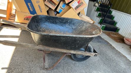 Construction wheelbarrow