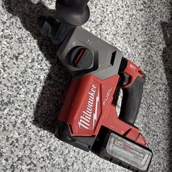 Rotary hammer Milwaukee