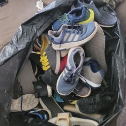 FREE BOYS SHOES