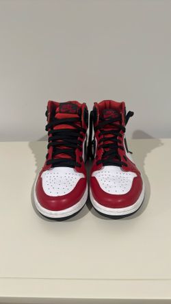 Air Jordan 1 Retro High OG  "Chicago" Colorway