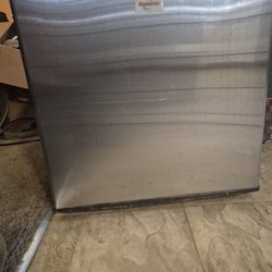 Small Fridge With Small Freezer Compartment