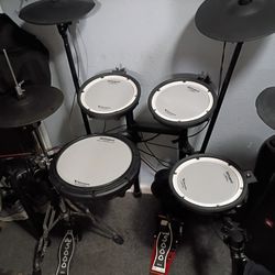 Roland Td 17 Dw 5000 Stand Hihats And Pedal 