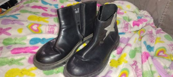 Flat Black Boots
