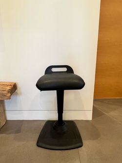 Office desk chair / Posture Stool