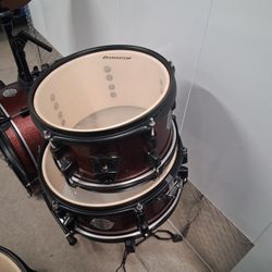 Ludwig  Pucket Drum Set