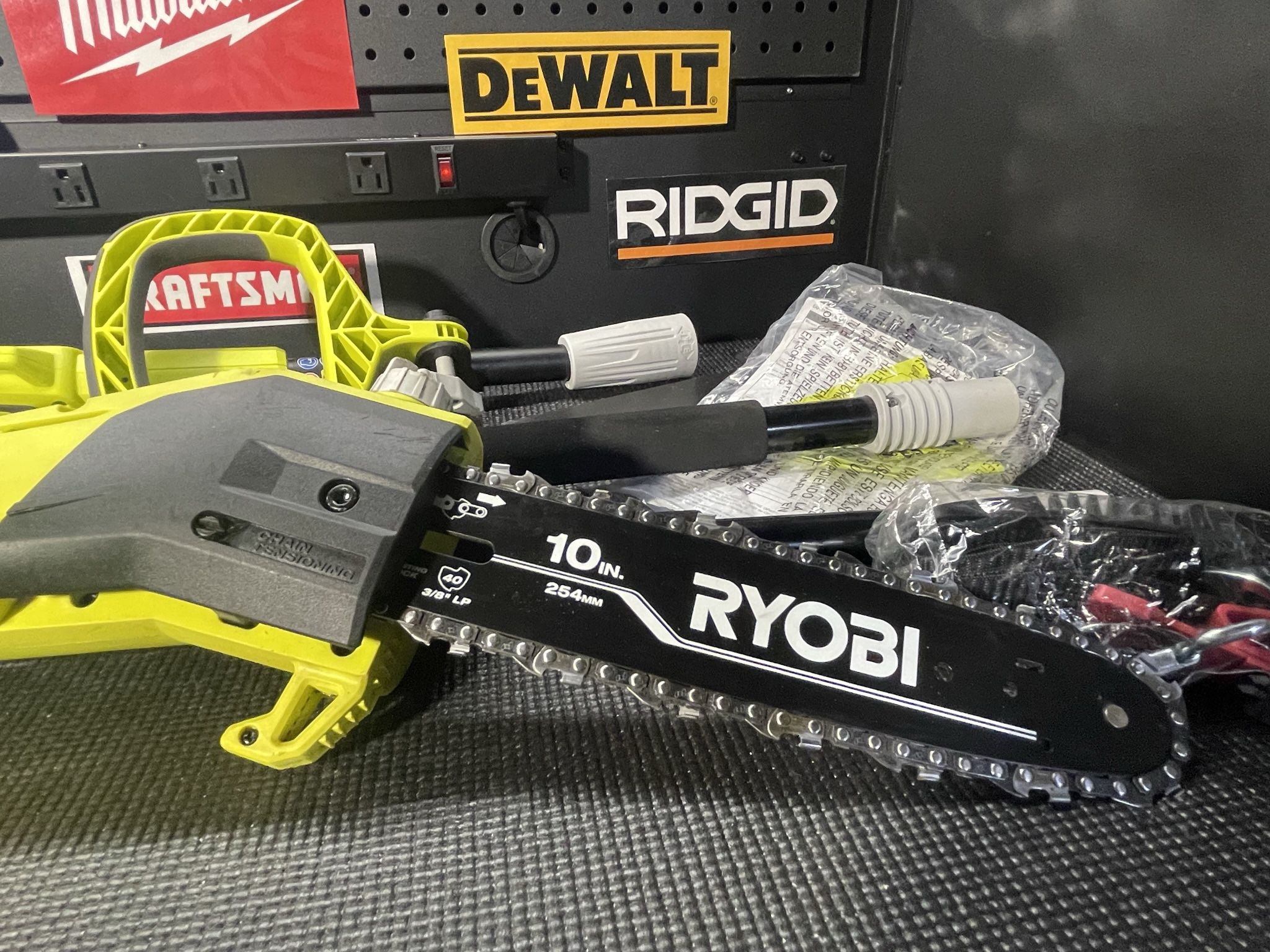RYOBI 40V 10 Cordless Battery Pole Saw (Tool Only)