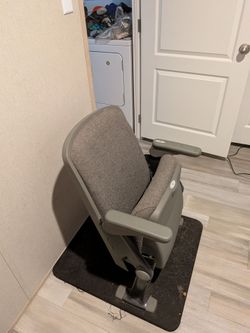 Stadium chair