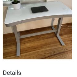 DESK- ADJUSTABLE HEIGHT 