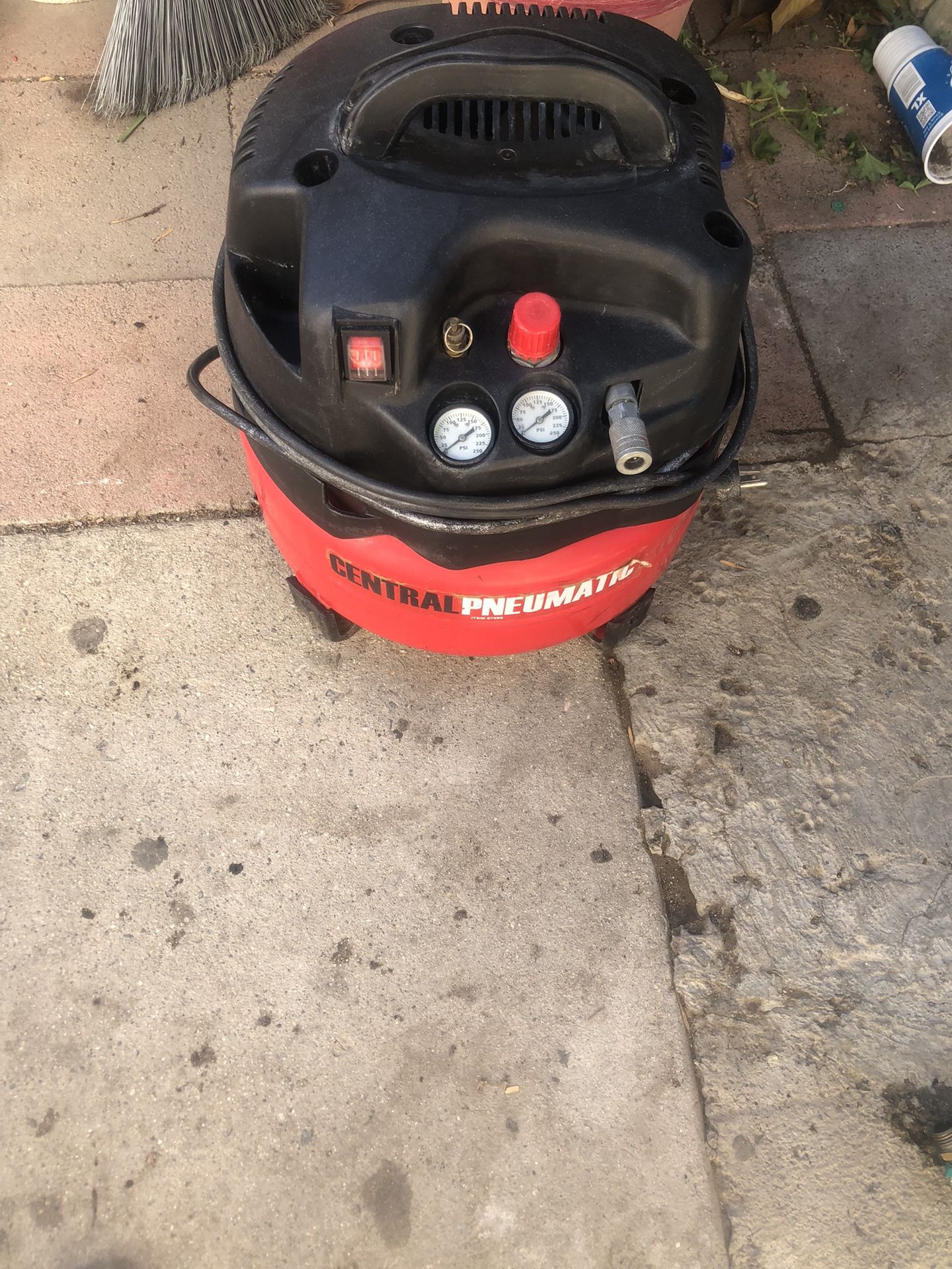 Central Pneumatic Air Compressor